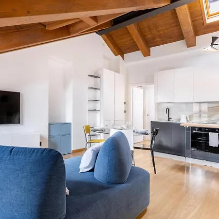 Apartment Hostdomus - Urban Loft