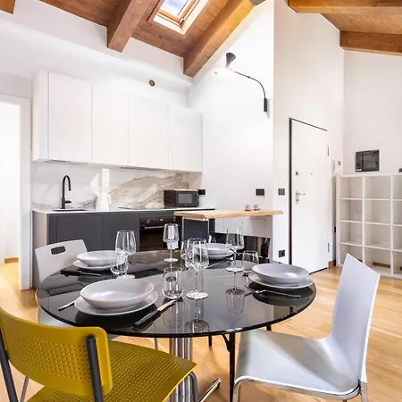 Apartment Hostdomus - Urban Loft