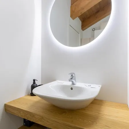 Hostdomus - Urban Loft *