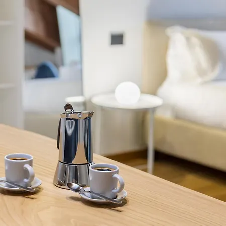 Hostdomus - Urban Loft דירה