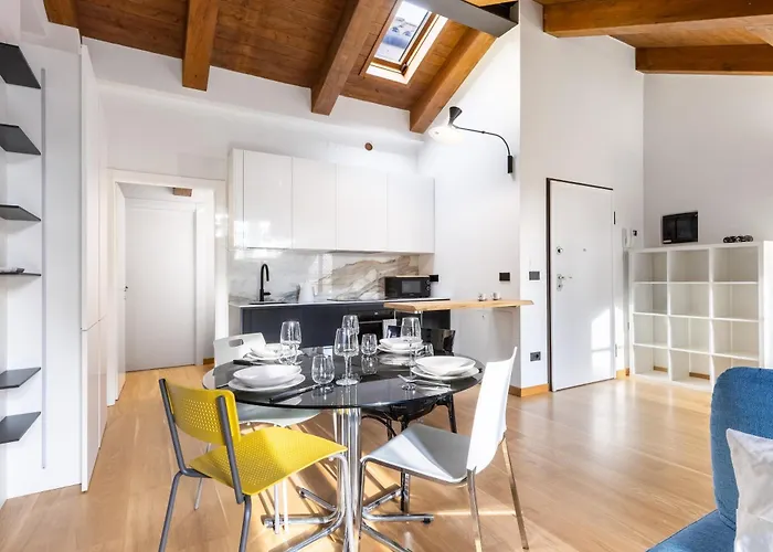 Hostdomus - Urban Loft * Turin