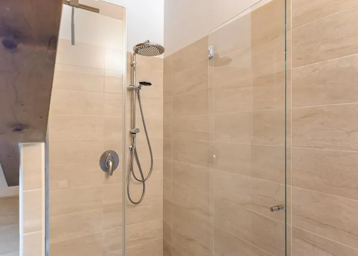 Hostdomus - Urban Loft Torino
